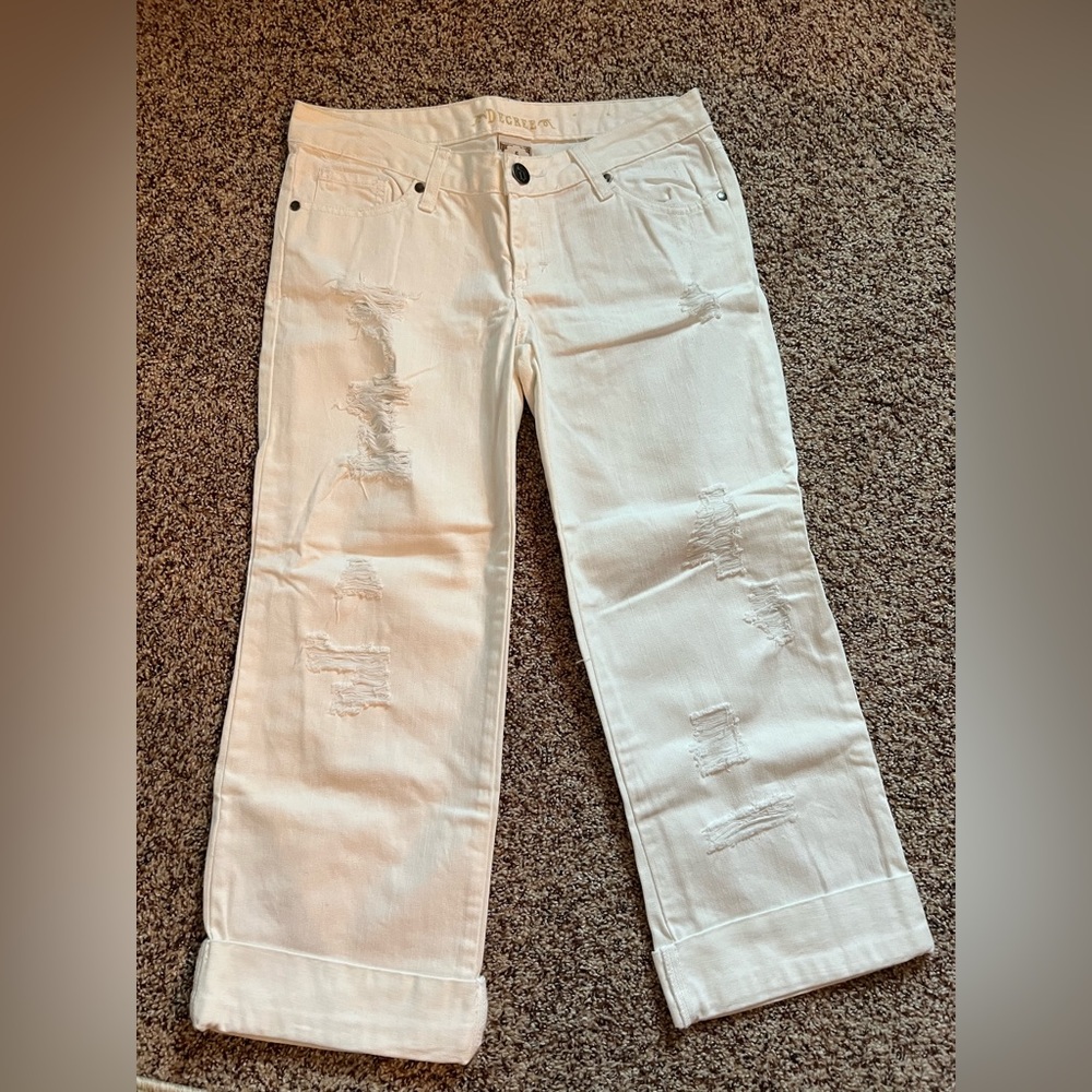 Decree, Size 5, women’s/juniors white distressed wide leg capri jeans